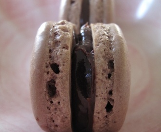 Chokladmacarons med mörk choklad