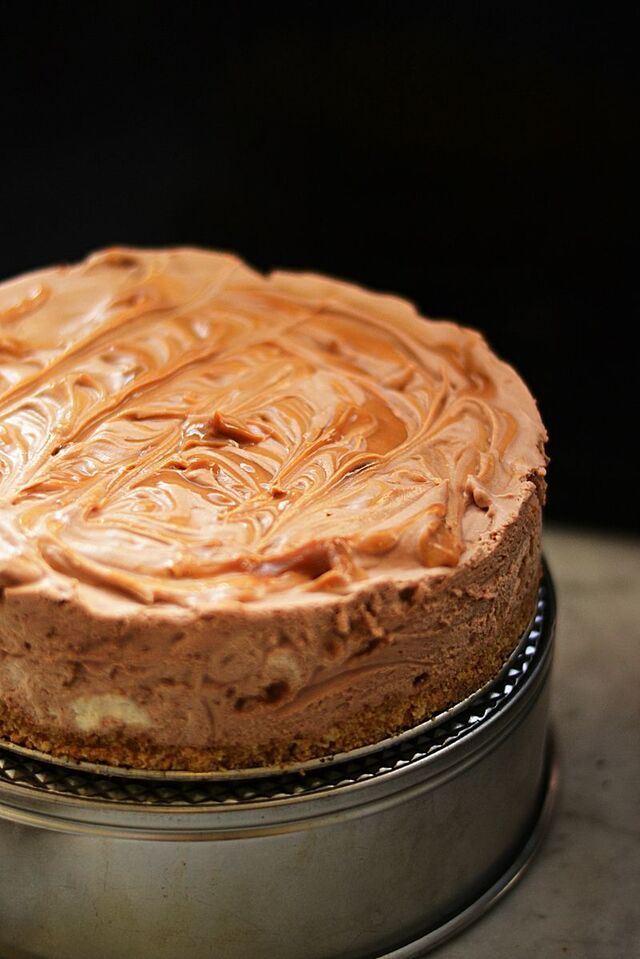 Sugar Coated – Mjölkchoklad och Dulce de leche moussetårta