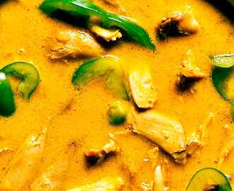 Kycklingsoppa med curry