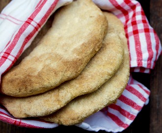 Pitabröd med majs och durra (glutenfritt, utan jäsning)