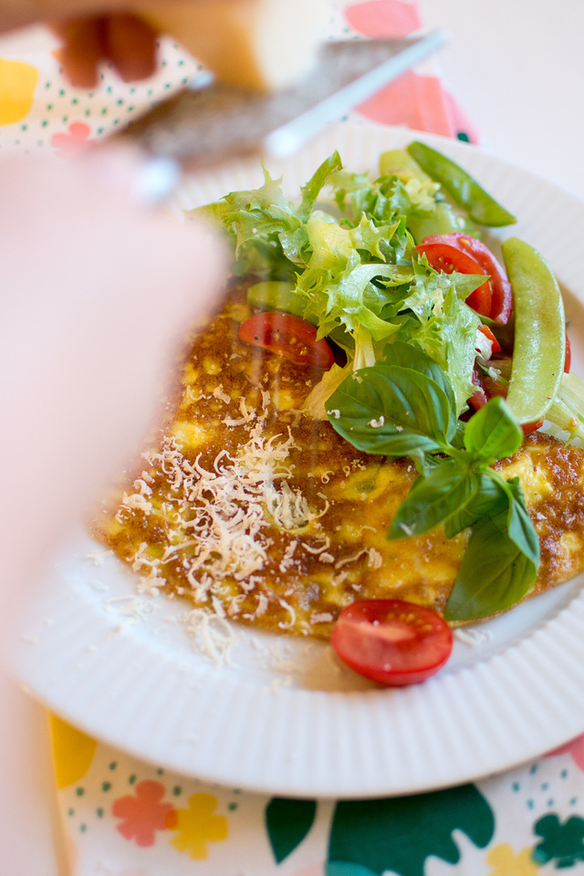 Snabbmiddag: Omelett med parmesan och basilika