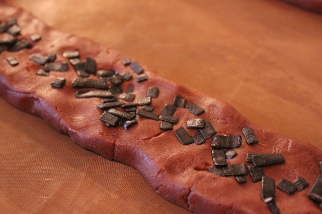 Chokladkolasnittar med saltstänk