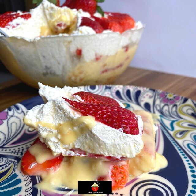 Easy Strawberry and Lemon Trifle