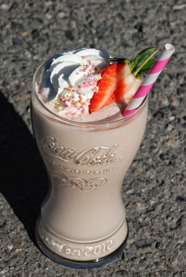 Kola- och chokladmilkshake