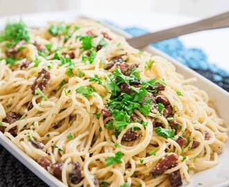 Pluras carbonara med salami