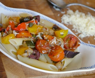 Pasta med tomater och aubergine