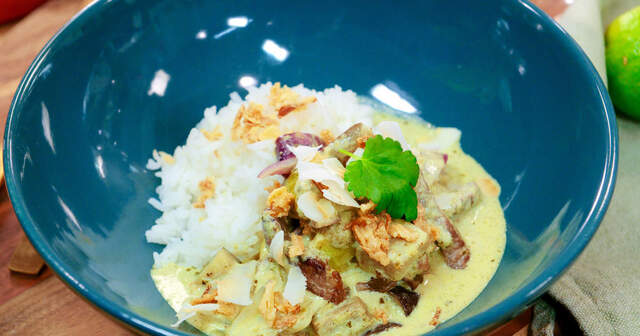 Green curry beef