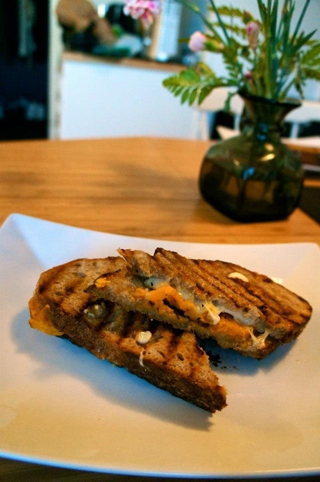 Butternut squash och mozzarella panini