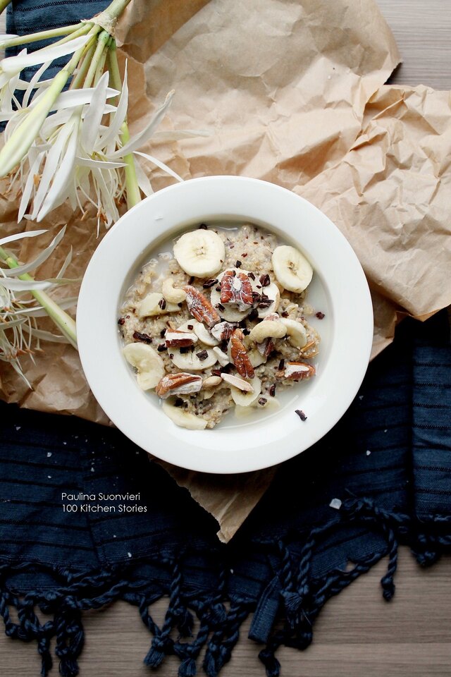 Steel Cut Oats with Cashew, Walnuts and Almonds, and Banana, Sea Salt and Cacao Nibs