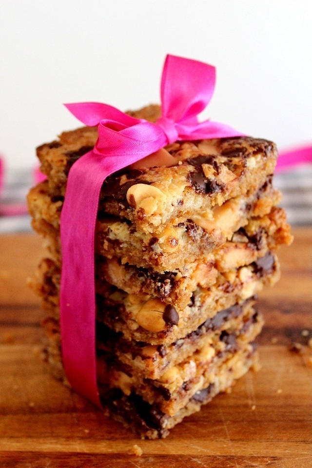 Godisrutor med choklad, fudge och jordnötter / Magic cookie bars