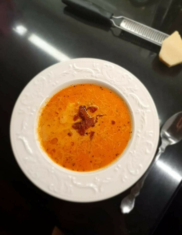 Matklubbens Goda Tomatsoppa Med Tortellini