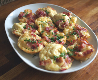 Frukostmuffins med ägg och bacon