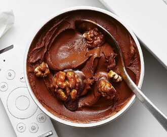 Chokladglass med baileys och valnötskaramell