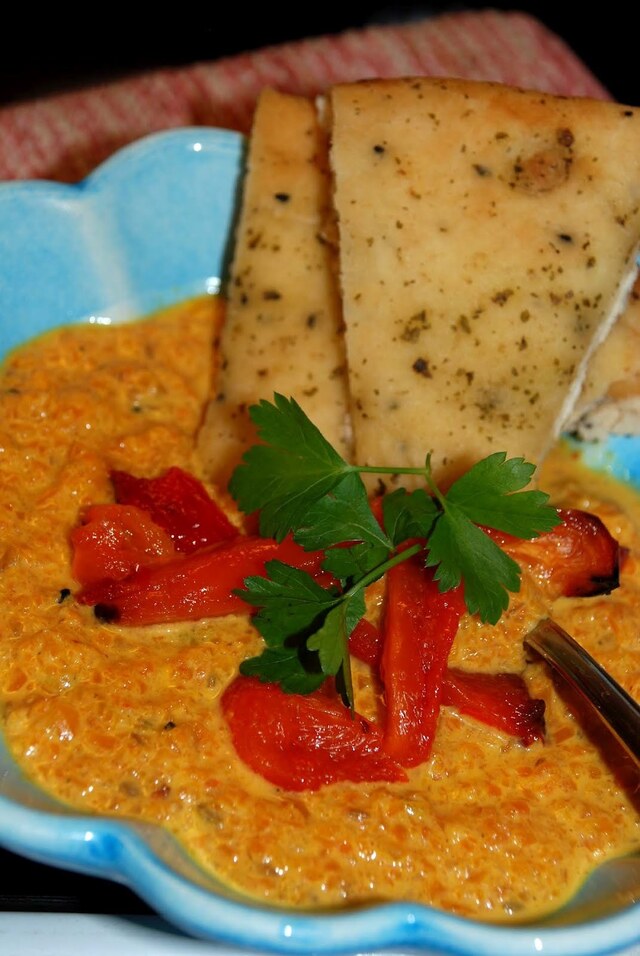 Indisk morotssoppa med grillad paprika
