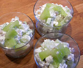 Melonsallad med pinjenötter