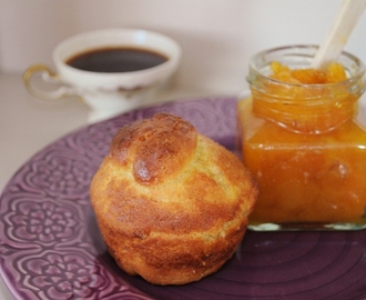 Voilà! Extra citrusdoftande briocher och fransk aprikosmarmelad, till Löfbergs Magnifika