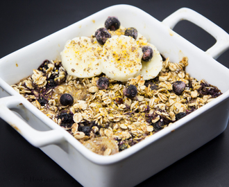 Baked Oatmeal with Blueberries and Banana