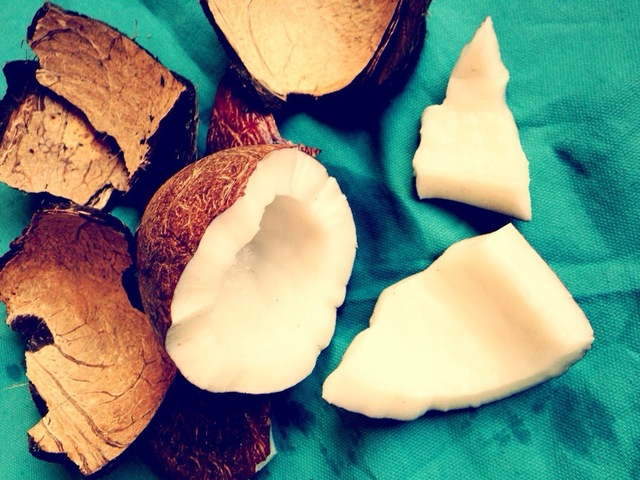 Hur man öppnar en kokosnöt