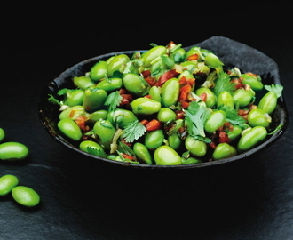 Asiatisk sallad med sojabönor