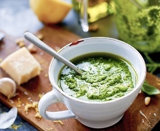 Hemlagad pesto