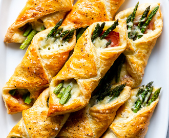 Prosciutto Asparagus Puff Pastry Bundles (appetizer)