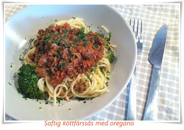 Smakrik köttfärssås med oregano