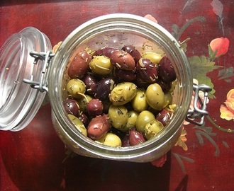 Ljuvligt goda marinerade oliver