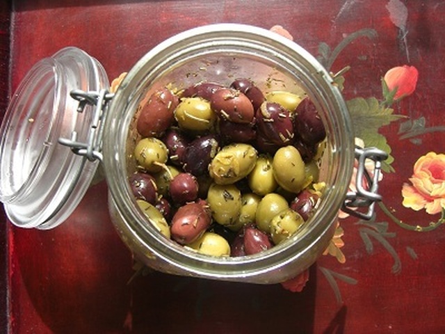 Ljuvligt goda marinerade oliver