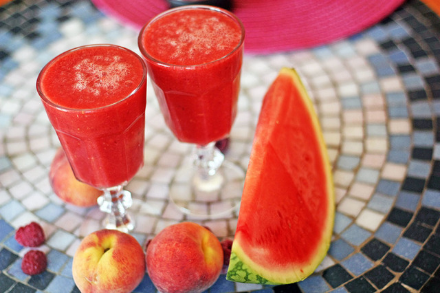 Hydrate me Please – Vattenmelon, persika och hallon Svalkande Juicepress recept