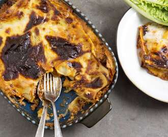 Klassisk lasagne med grönsallad