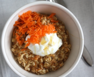 Carrot Cake Oatmeal – Gröt med smak av Morotskaka