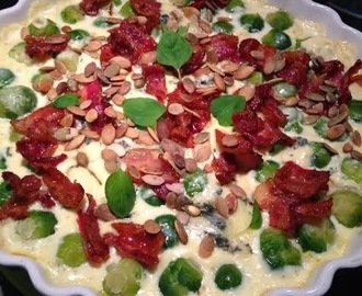 BRYSSELKÅLSGRATÄNG MED ÄDELOST OCH BACON