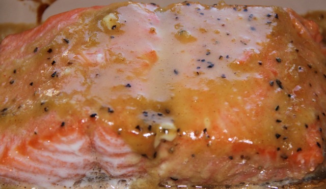 Honey mustard salmon och bakade rödbetor med citron och dragon