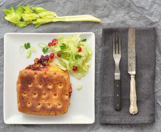 Toast med ostsås, körsbärsrelish och sichuanpeppar