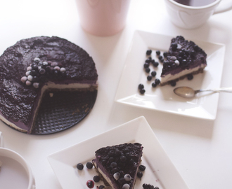 Raw blueberry cheesecake