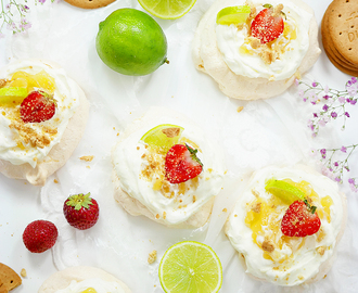 Lime cheesecake pavlova