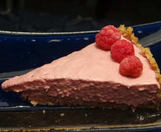 Två desserter i en; hallonpannacottacheesecake