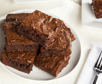 Brownie de banana con tan solo 2 ingredientes, ¡sin harina y sin azúcar!