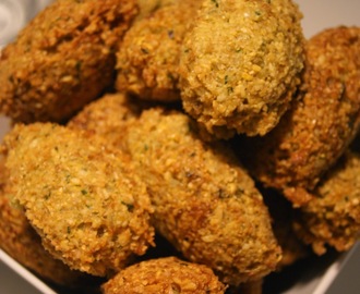 #Falafel med vitlökssås#