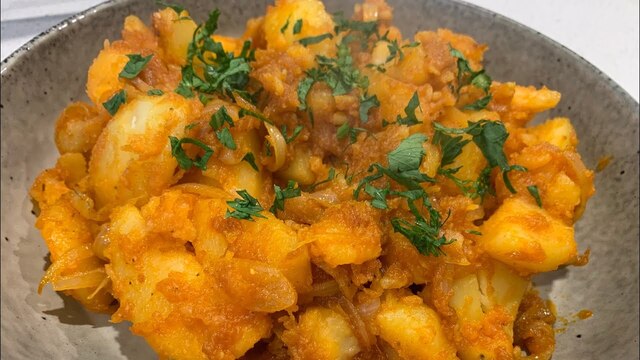 Restovani Krompir Za Prilog - Potatoes as a Side Dish
