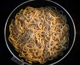 Spaghetti med chili, vitlök och olivolja
