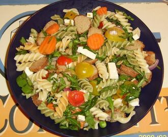 Pasta och Köttbullesallad