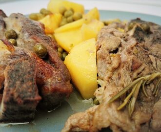 Agnello al forno con patate e piselli