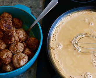 Köttbullar, brunsås & potatis - Jennys matblogg