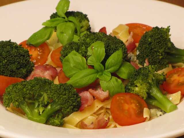 Mat på stugsemestern - snabb, god och lyxig pasta på 5 ingredienser