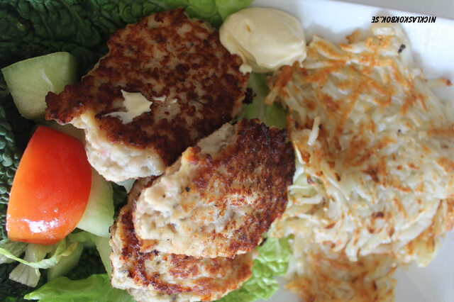 Fiskbullar med citronsås och rårakor (mjölkfri)