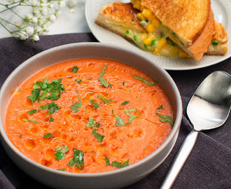 Gazpacho med majs- och jalapeñotoast