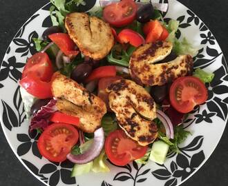 Sallad med grillad/stekt halloumi