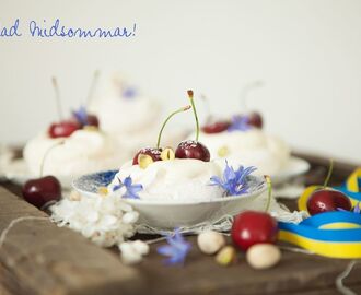 Midsommardessert - Pistagemaräng med Grädde & Körsbär