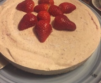 Frusen Halloncheesecake